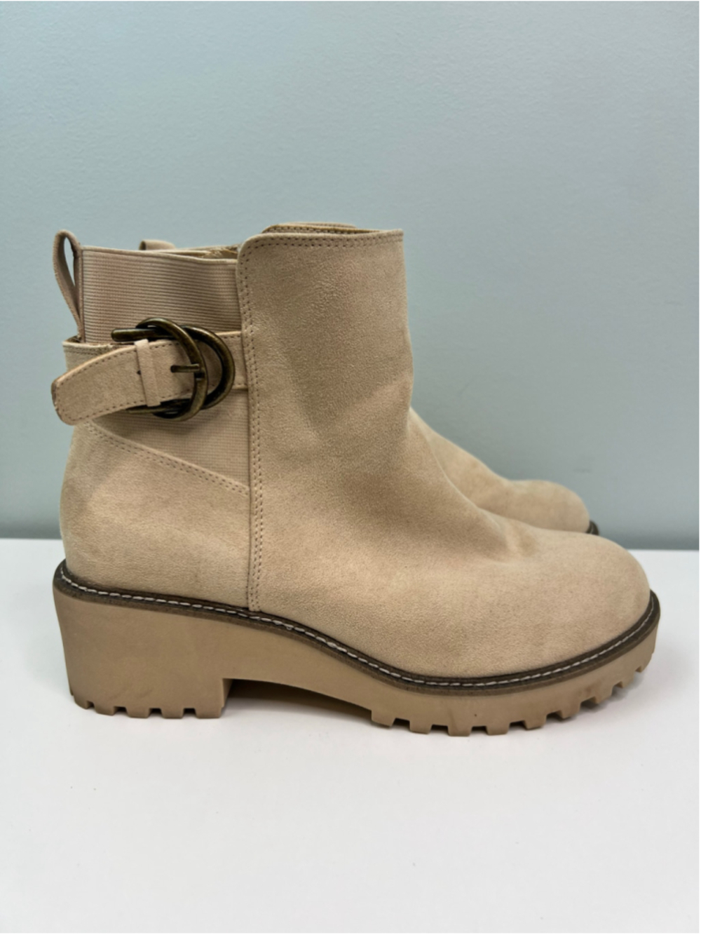 Torrid Ankle Boots Size 10 WW Beige Faux Suede Buckle Booties Chunky Platform